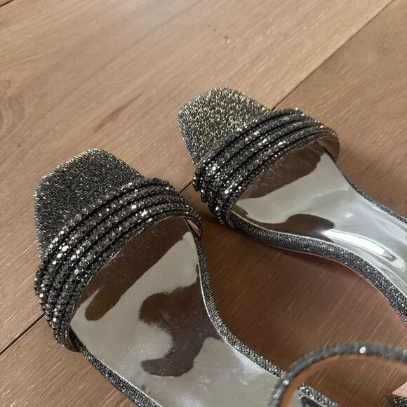 Badgley Mischka Brand
Kameryn Open-Toe Block Heel 8 1/2 - Picture 4 of 12